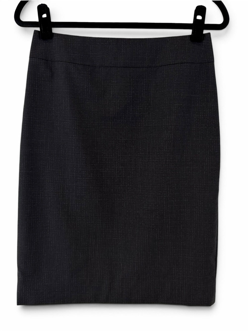 Classiques Entier Black Pencil Skirt with Subtle Texture
